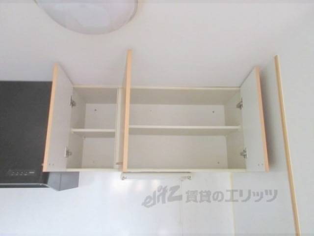 キッチン　上収納