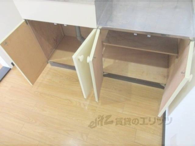 キッチン　下部収納