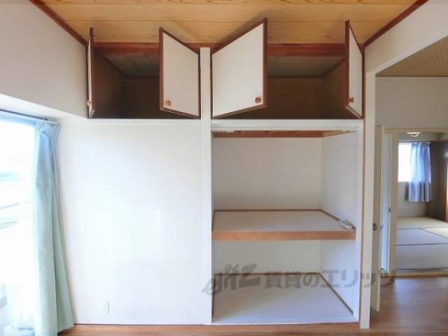 収納　リビングクローゼット