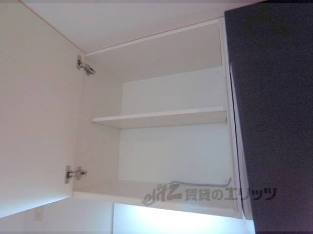 キッチン　上部収納