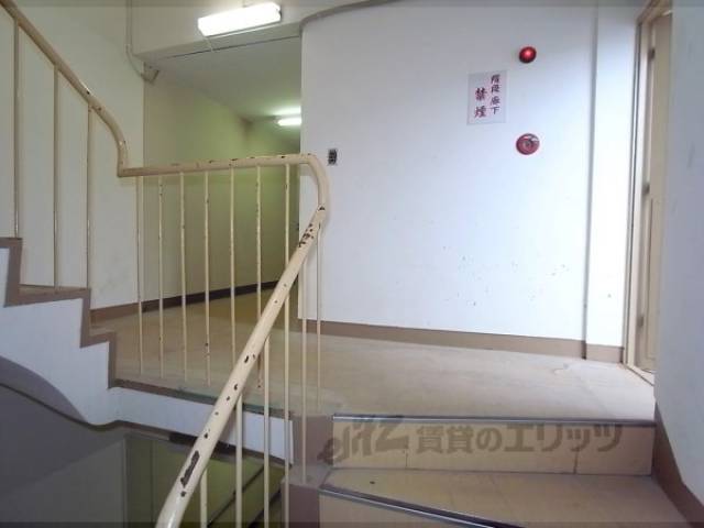 階段エントランス部分