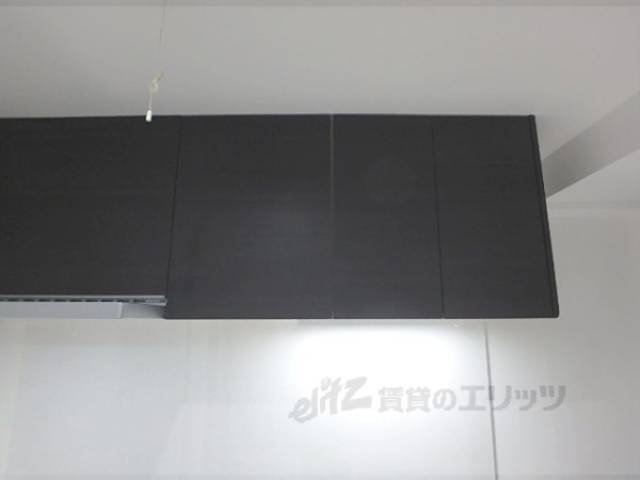 キッチン　収納上部