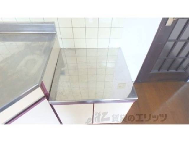 キッチン　コンロ置き場