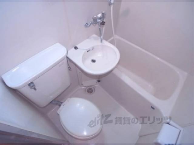 ユニットバス　お風呂とトイレの掃除が一度で済みます