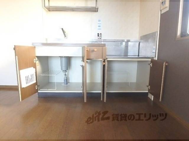 キッチン　下部収納