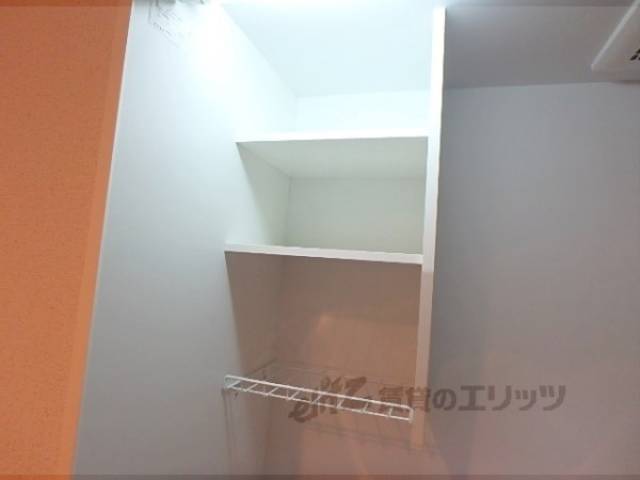 キッチン　上部棚