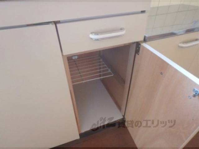 キッチン　キッチン下部収納