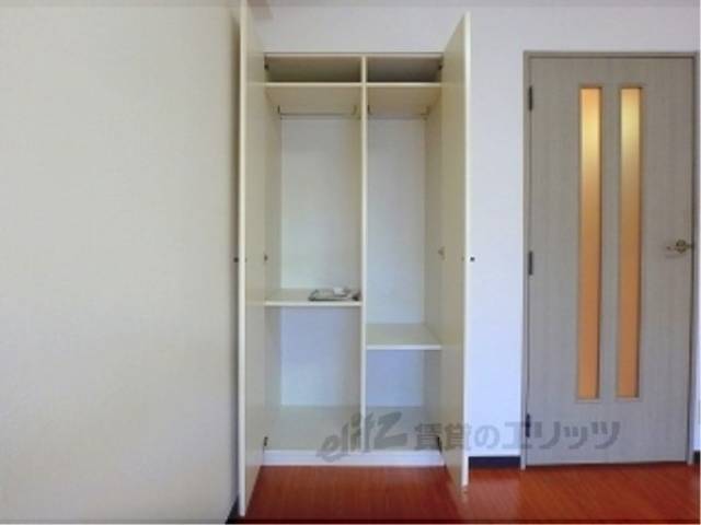 収納　エアコン