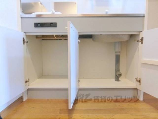 キッチン　下部収納