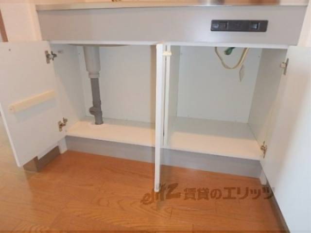 キッチン　下部収納