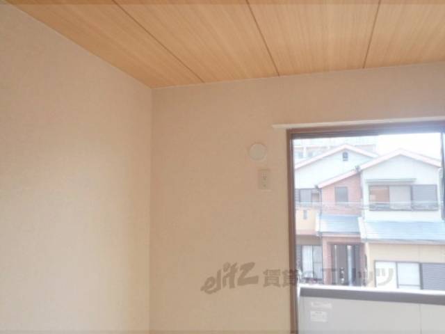 和室　エアコン設置箇所