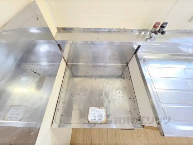 キッチン　コンロ置き場