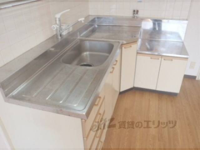 キッチン　どうですか、広いでしょ