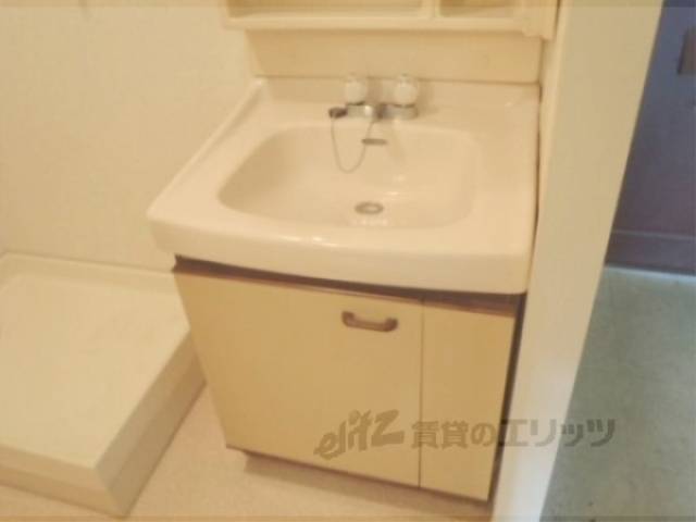 洗面所　独立洗面台