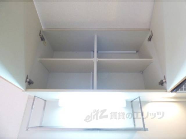 キッチン　キッチン上部収納