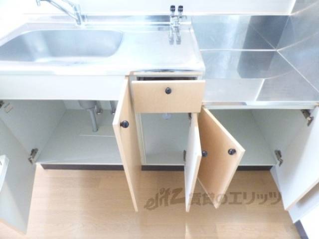 キッチン　キッチン下部収納