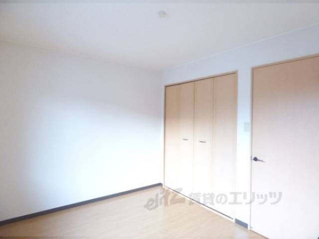 洋室　2階　6帖