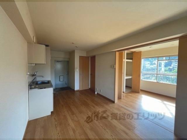 リビング　収納棚