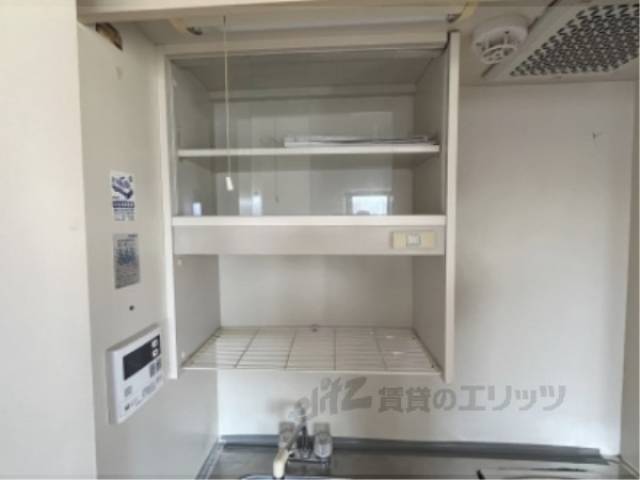 キッチン　収納上部