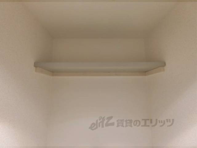 トイレ　収納棚