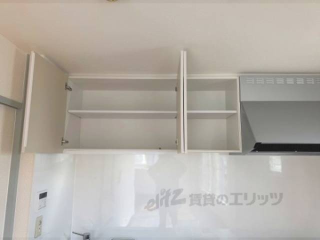 キッチン　上収納