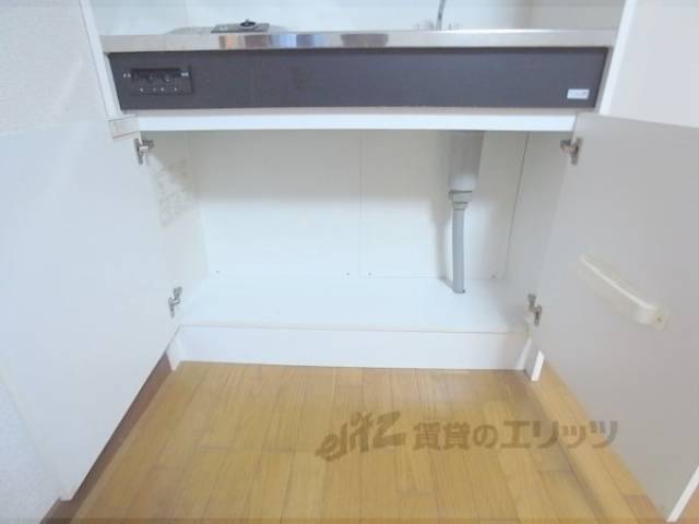 キッチン下部収納