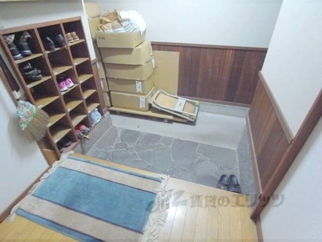 玄関　共用