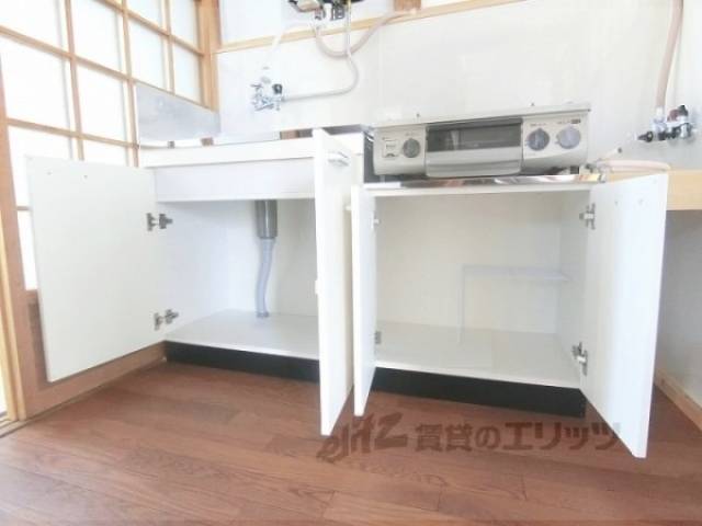 キッチン　下部収納