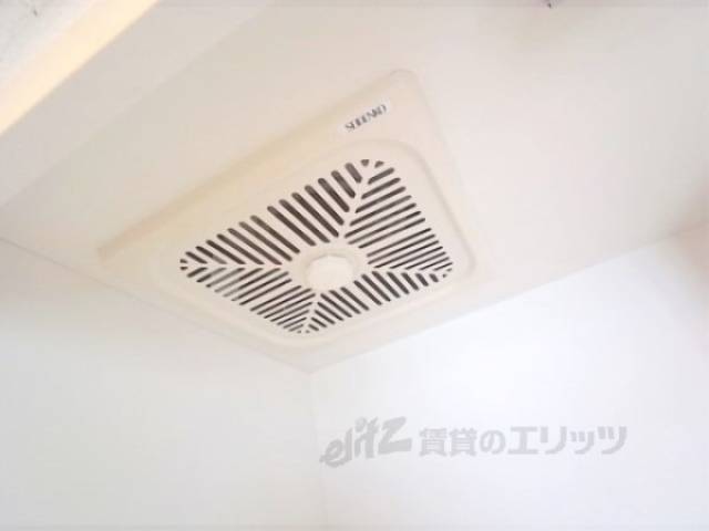 キッチン　換気扇