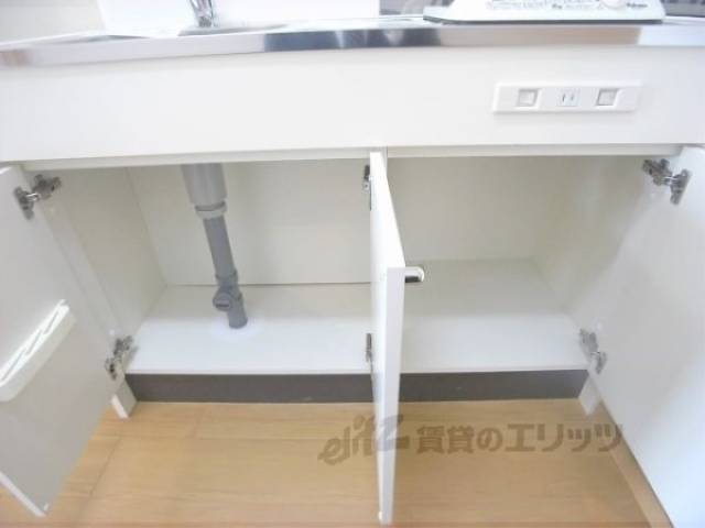 キッチン　下部収納