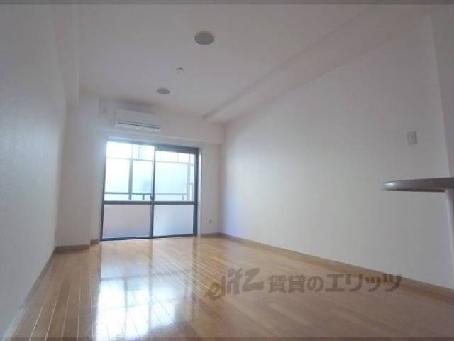 居室　11.5帖と広々しています