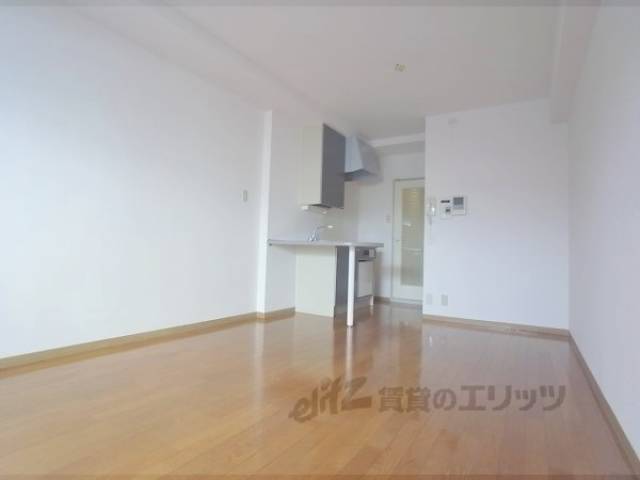 居室　お部屋広いです