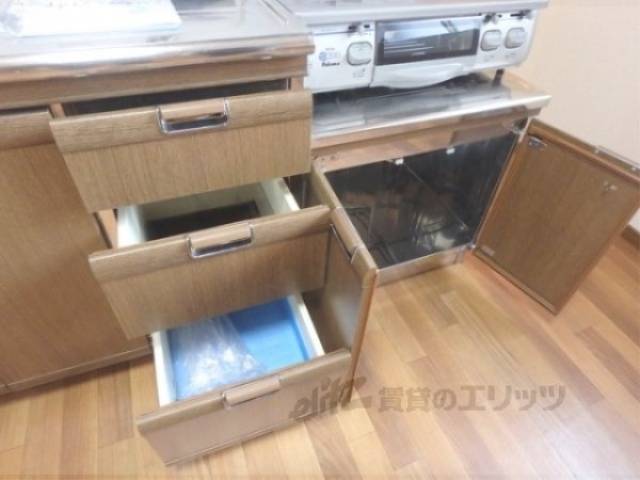 キッチン　収納