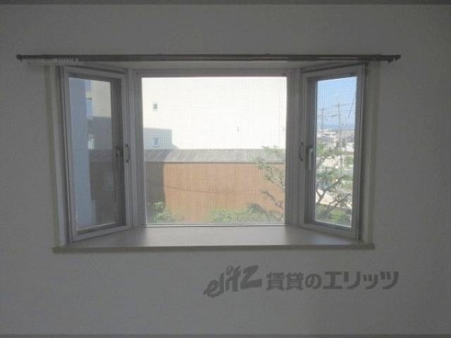 出窓