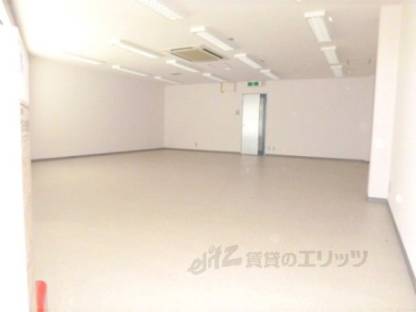 洋室　１８坪ある広いお部屋です。