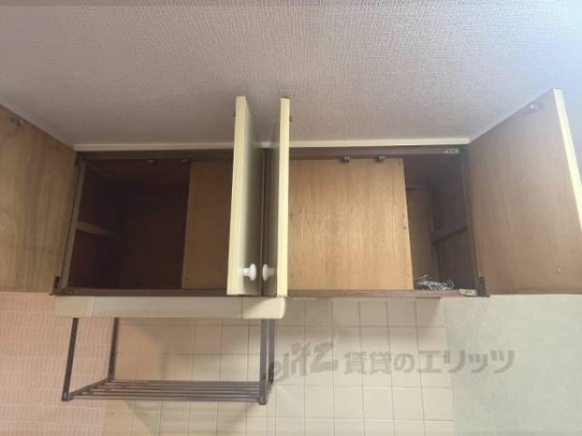 キッチン　上部収納