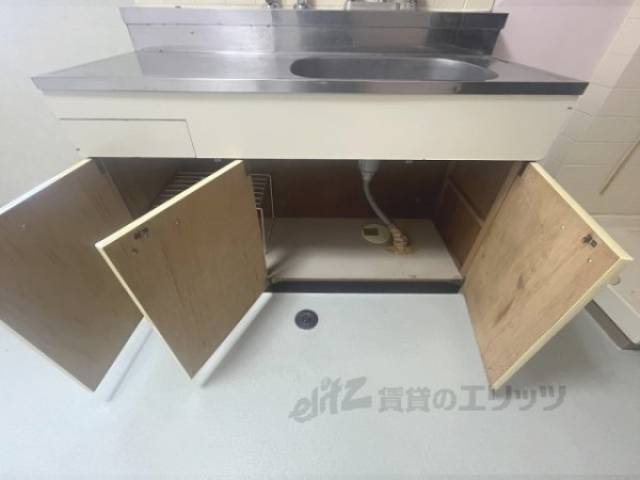 キッチン　下部収納