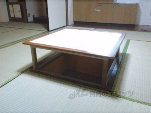 掘りごたつ