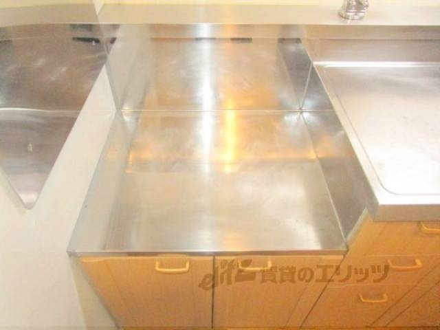 キッチン　コンロ置き場