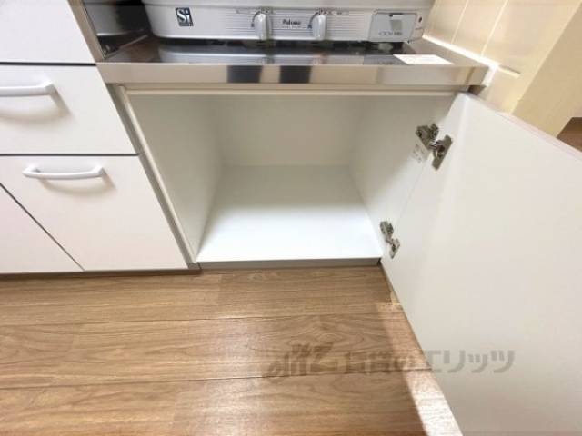 キッチン　下部収納