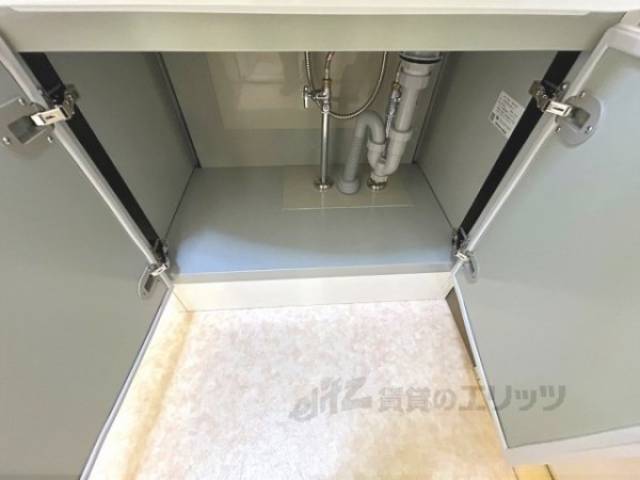 洗面所　下部収納