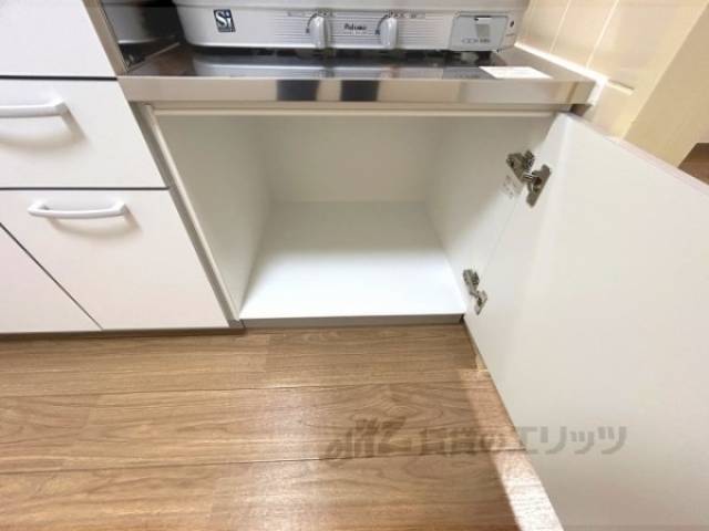キッチン　下部収納