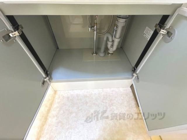 洗面所　下部収納