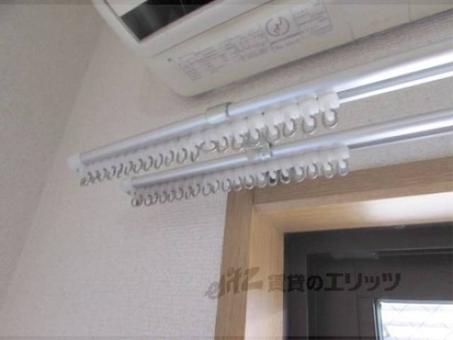 カーテンレール