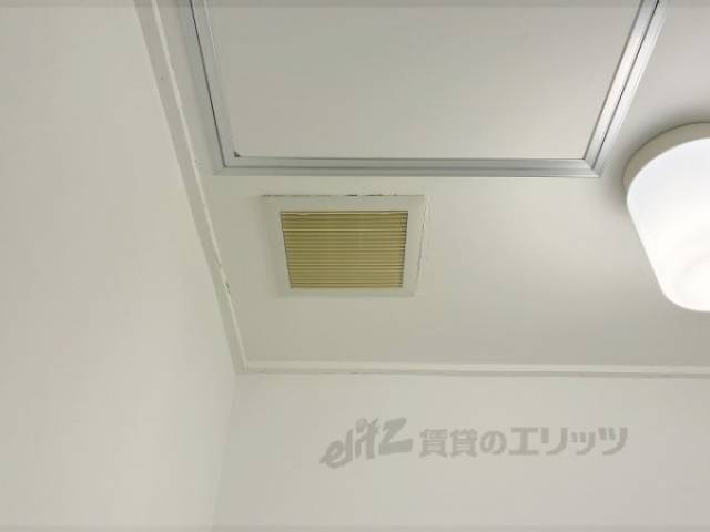 トイレ　トイレ換気扇