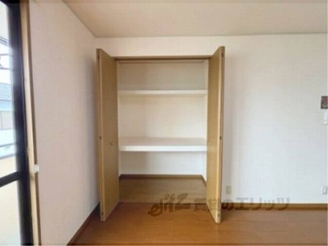 収納　リビング側