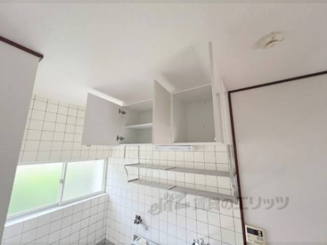 キッチン　上部収納