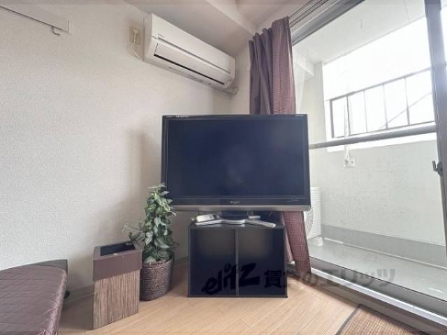 ＴＶとＴＶ台付き