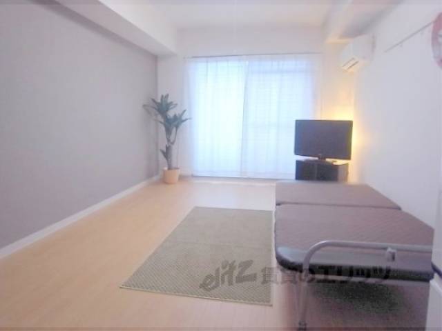 居室　きれいなお部屋です。