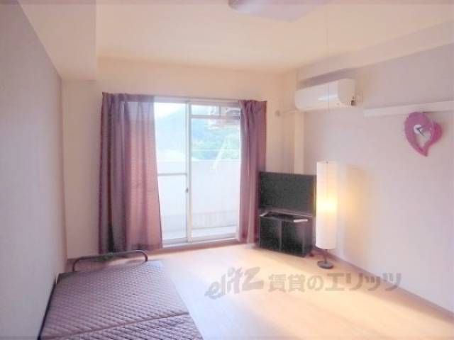 居室　広々としたお部屋です。